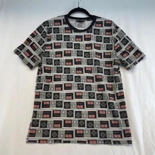 Nintendo Controller Graphic T-shirt Black Red Men’s Size Medium