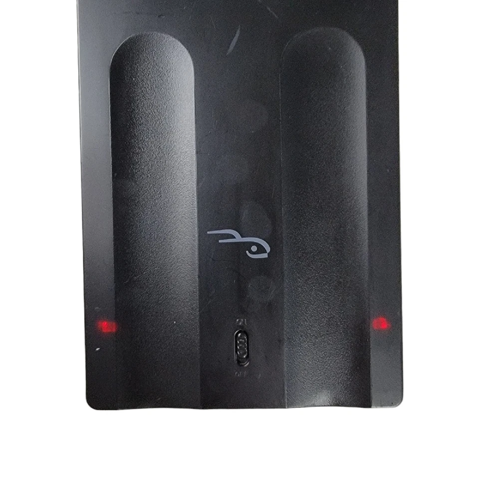 Rocketfish Wii Slim Induction Charger RF-GWII1121 - Image 4 of 4