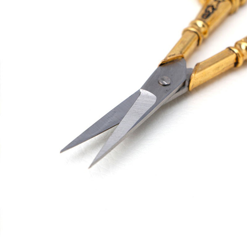 Retro Plum Blossom Sharp Scissors For Fabric Cutting Crochet Thread Cutting Tool