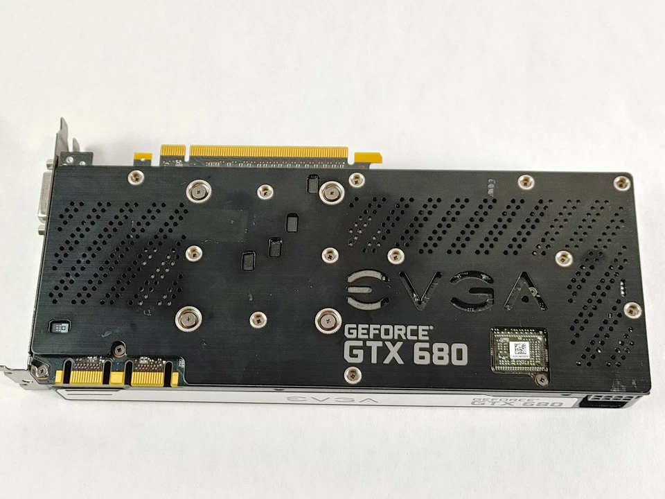 EVGA Nvidia GeForce GTX 680 4 GB GDDR5 PCI Express x16 Video Card - Image 2 of 4