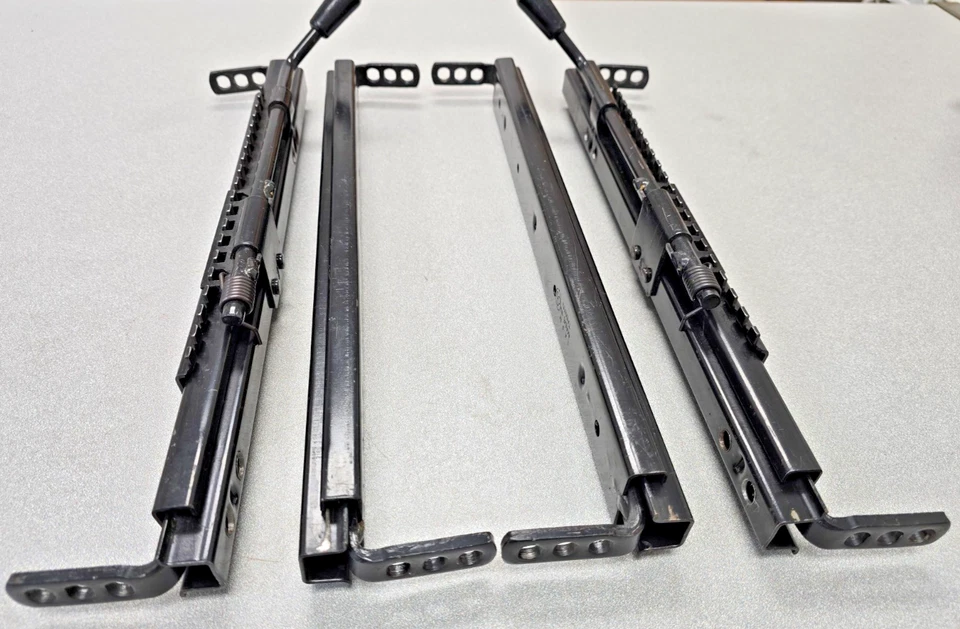 VERY NICE PAIR OF USED ORIGINAL PORSCHE 911 912E 930 SPORT SEAT LOCKING RAILS - Изображение 2 из 4