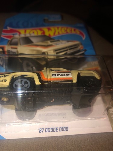 HOT WHEELS ERROR WHEEL HUB ERROR SOLID BLACK HW 87 Dodge D100 RARE ERROR - Picture 9 of 11