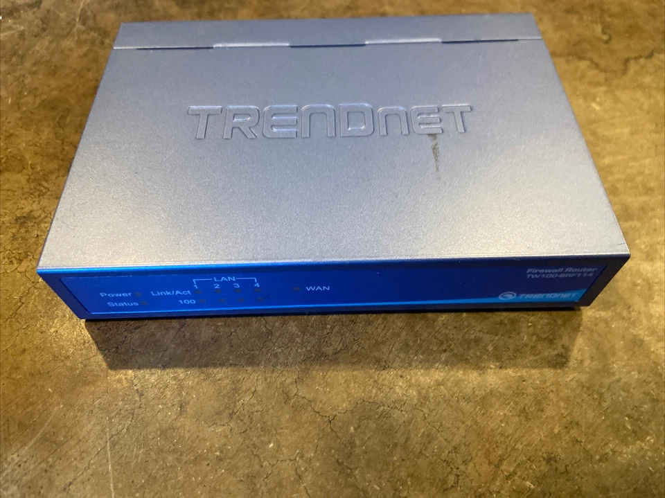 TRENDnet TW100-BRF114 4 Port Firewall Router 10 100Mbps - Image 2 of 4