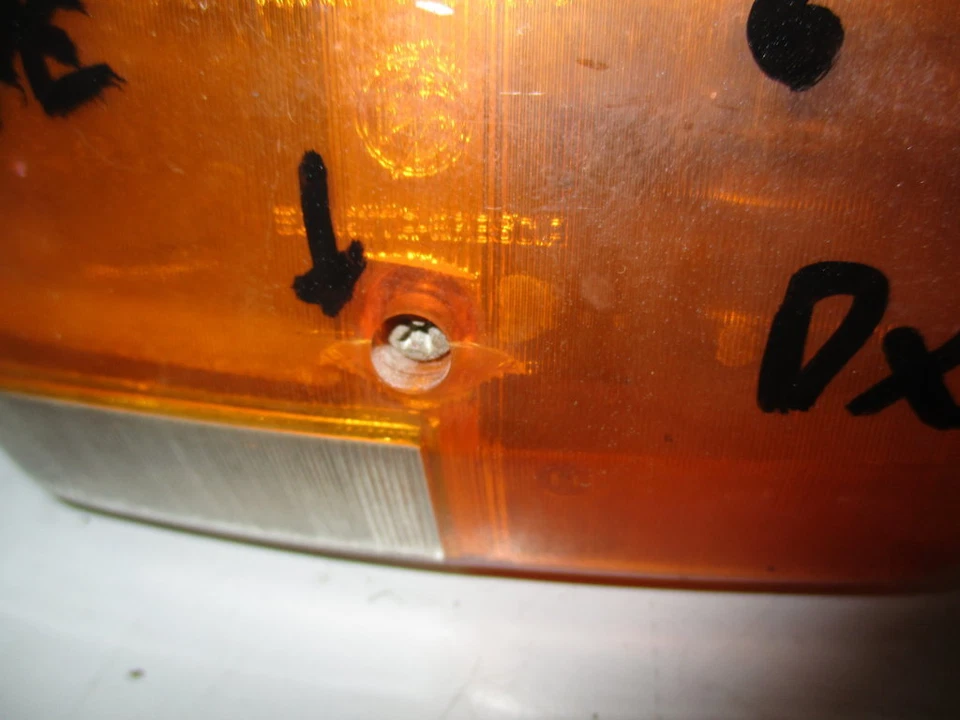 Freccia Destra DX Anteriore Frecce Supporto Faro Piaggio Ape P601 1978 1986 1987 - Immagine 2 di 4