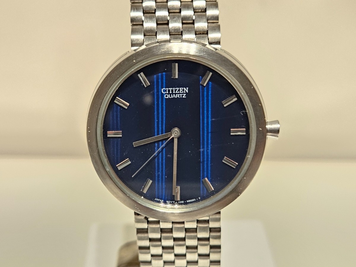 VINTAGE RARE BEAUTIFUL BLUE DIAL MAT ST.STEEL MEN'S JAPAN QUARTZ
