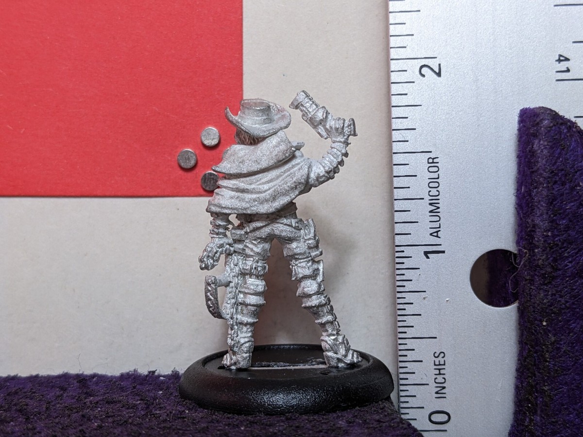 Wyrd WYR1002 Samael Hopkins - Witch Hunter Miniature Fantasy