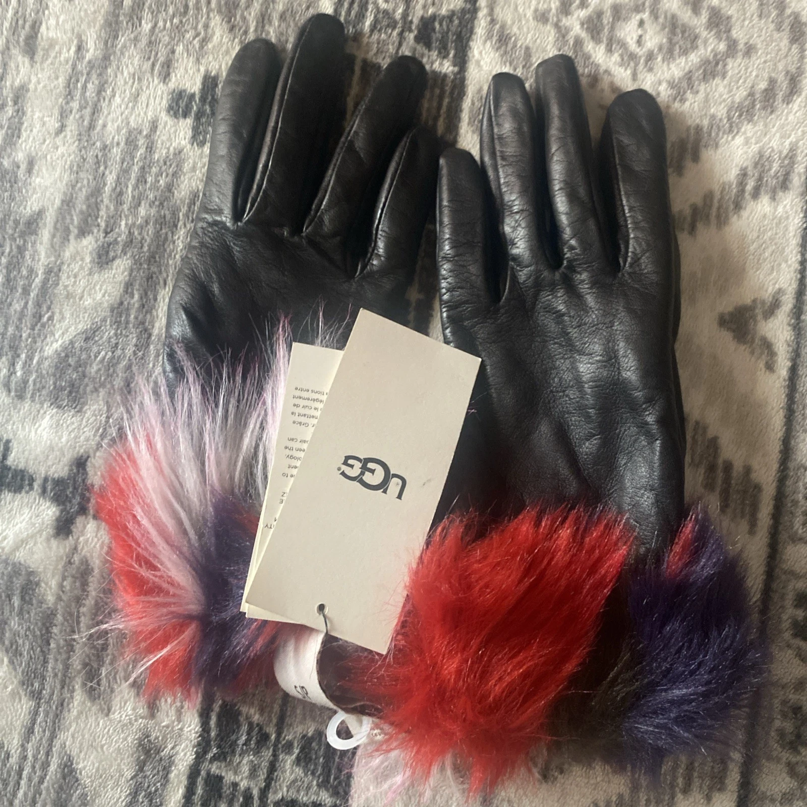 UGG Faux Fur Cuff Leather Patchwork Gloves in Black sz S/P NWT $130