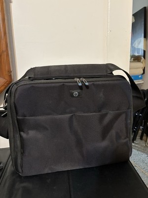 HP Hewlett Packard 17'' Padded Laptop Case with Shoulder Strap and Handles