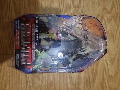NECA Predators Series 16 STALKER PREDATOR 7  Figure glow in the dark (Authentic)