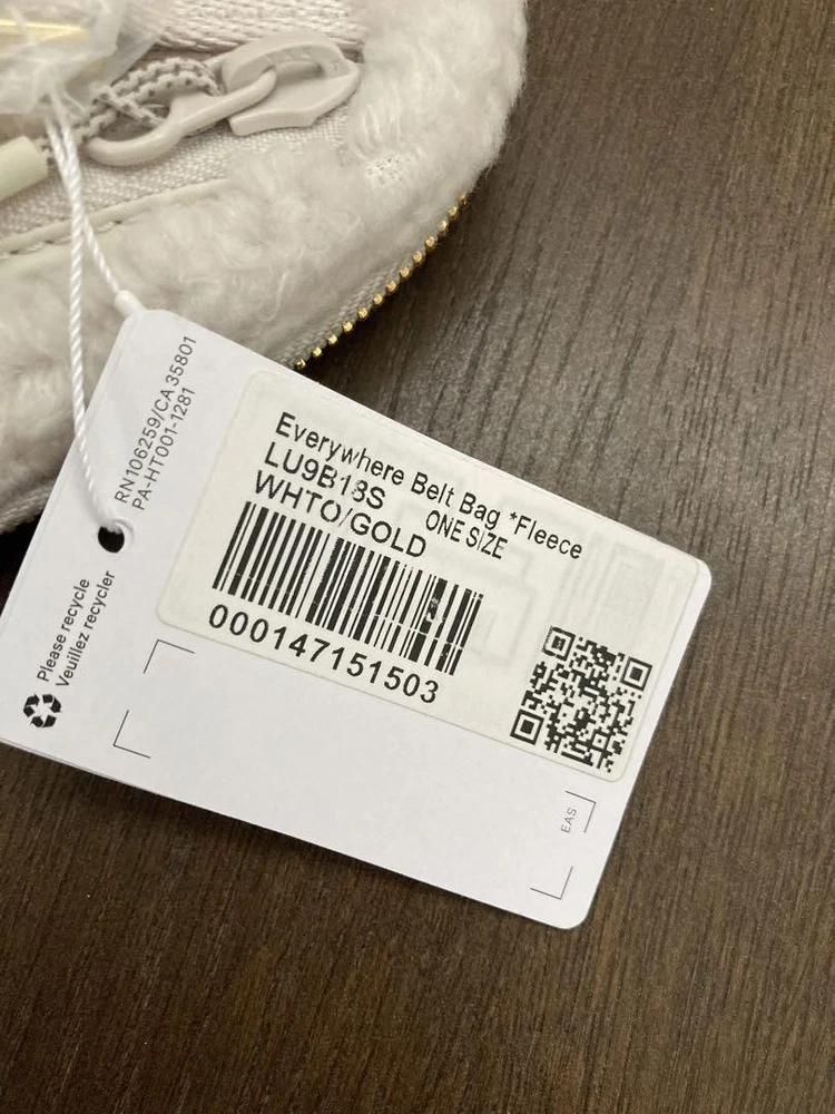 Lululemon Fleece Belt Bag White 19cm x 13cm Small Utility Pocket Preowned