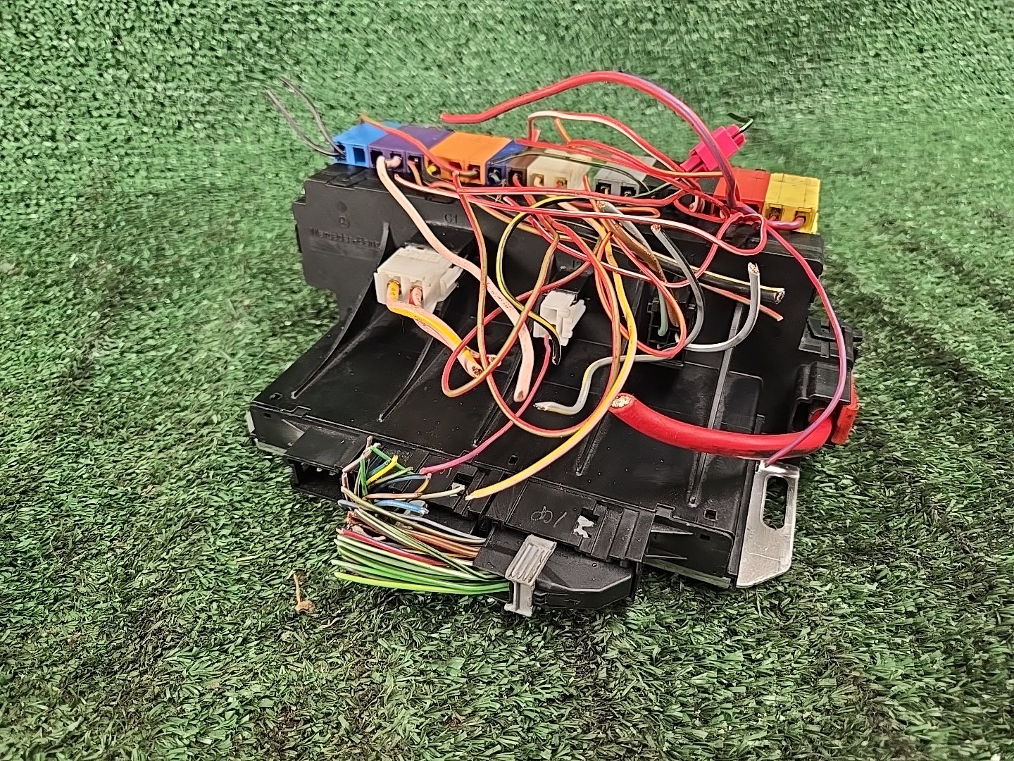 03-12 Mercedes R230 SL500 SL550 SLR Front Left SAM Fuse Box Control Module OEM