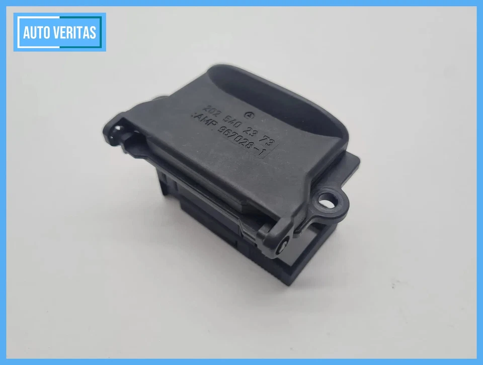 Original Mercedes-Benz C-Class OBD diagnostic socket socket socket L A2025402373 - Image 1 of 4