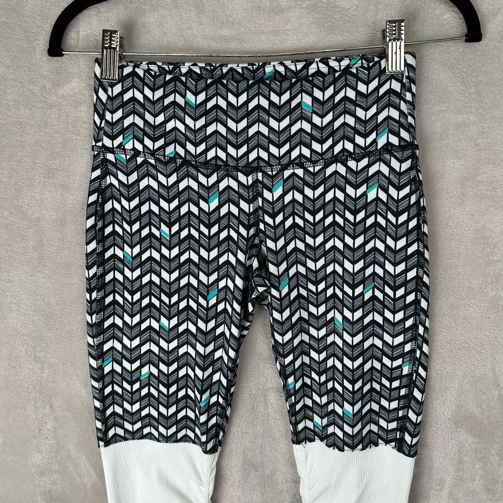 alo-yoga goddess chevron ribbed ruched dance gym leggings