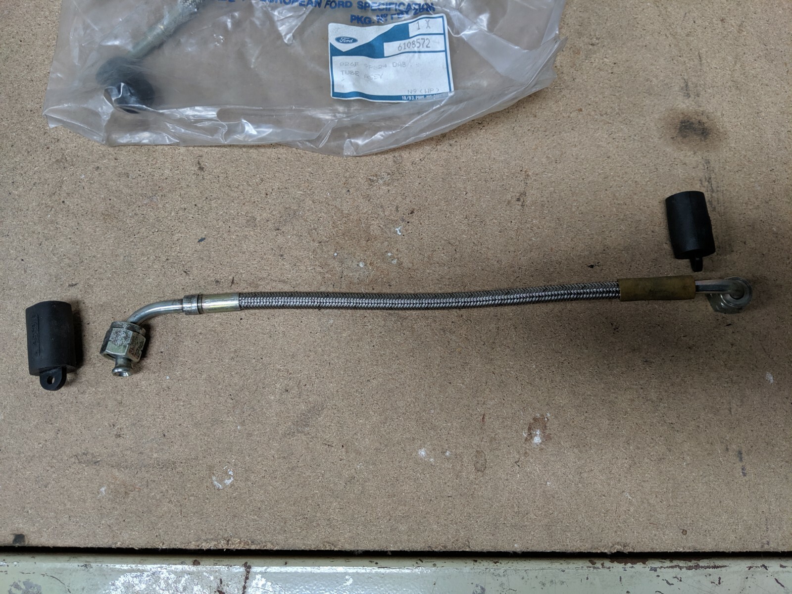 GENUINE FORD CARGO OIL FEED PIPE 6108572 - 826F 9P824 DAB | eBay
