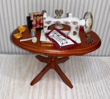MINIATURE DOLLHOUSE 1:12 SCALE REUTTER SEWING TABLE - 1.821/1