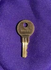 HERMAN MILLER LL / UM SERIES KEY UM343 STEELCASE