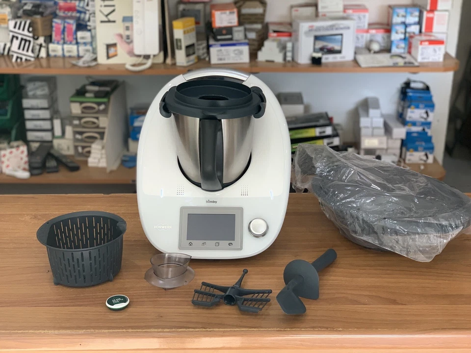 BIMBY TM5 VORWERK COMPLETO DI TUTTI GLI ACCESSORI CON GARANZIA PARI AL NUOVO