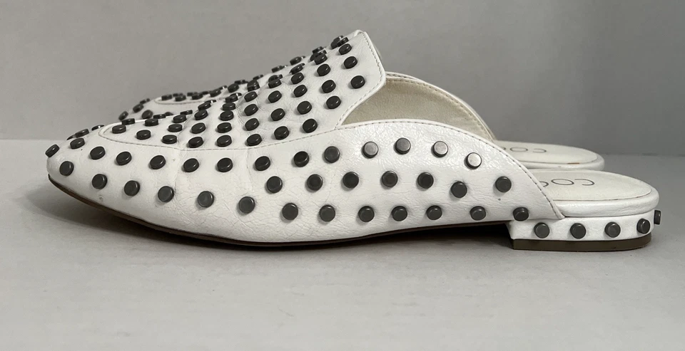 Coconuts By Matisse Shoes Size 9.5 Slides Silver Studded Slip On Flats White - Image 4 of 4