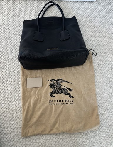 Burberry Grainy Leather Medium Baynard Tote Bag black pebbled 