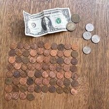 USA/US Amerika Konvolut 80 Münzen + 1 Schein Cent Quarter one Dollar Five