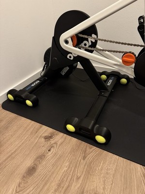 Wahoo KICKR CORE 2 Rocking Feet Dämpfer / Wippfüße / Zwift Zubehör