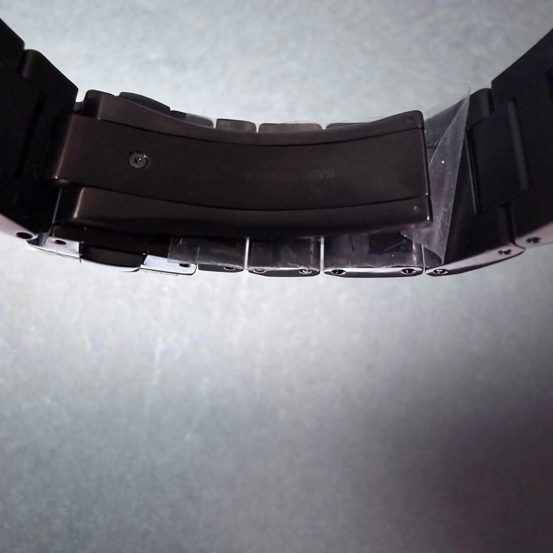 Casio Oceanus Solar Radio-Controlled GPS OCW-G1000B Black Titanium Working image 2