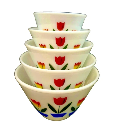 Anchor Hocking Fire King  Complete Set of Splash Tulip Bowls with Drip Jar RARE