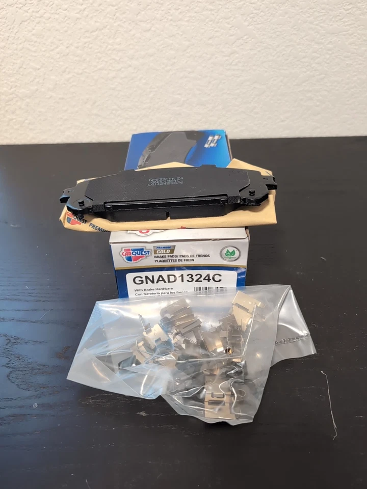 Juego de pastillas de freno de disco-Pastillas de freno delanteras de cerámica dorada premium CARQUEST GNAD1324 Foto 3 de 3