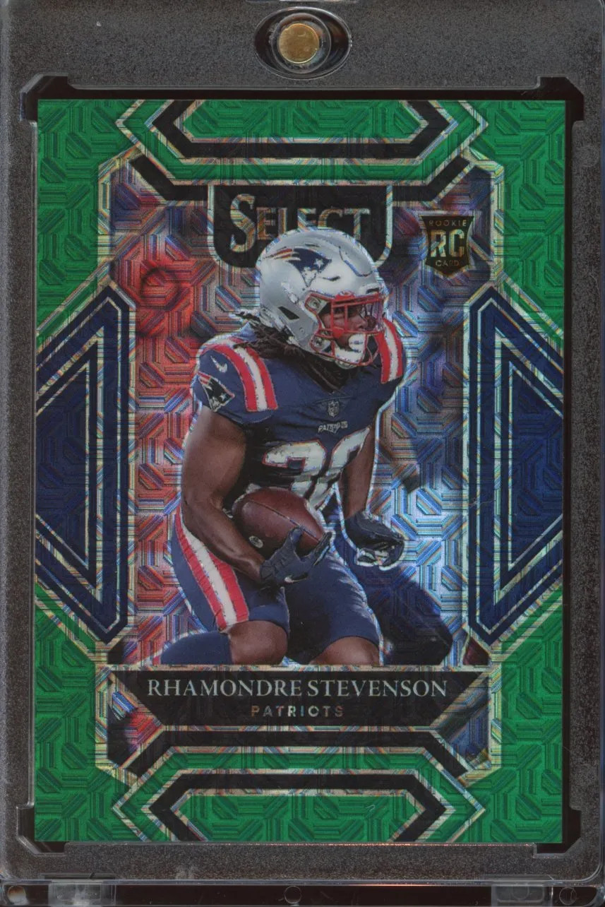 2021 Panini Select Rhamondre Stevenson Green Mojo Club Level Rookie /5 #275