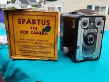 VINTAGE SPARTUS 116 BOX CAMERA