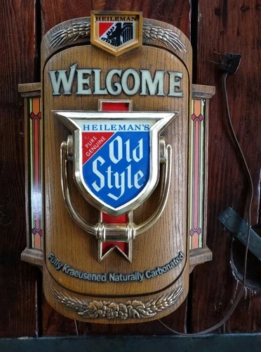 Vintage 1978 Heileman’s Old Style Beer Door Knocker Welcome Lighted Sign Works