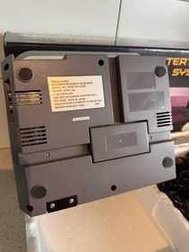 Nintendo NES Action Set - Console in scatola con Mario / Duck Hunt e Light Gun