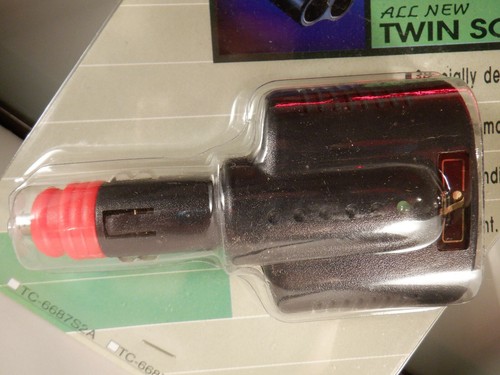 HEAVY DUTY FUSED TWIN CIGARETTE LIGHTER SOCKET 4 CELL • RADAR DETECTOR • CAMERAS - Picture 5 of 10