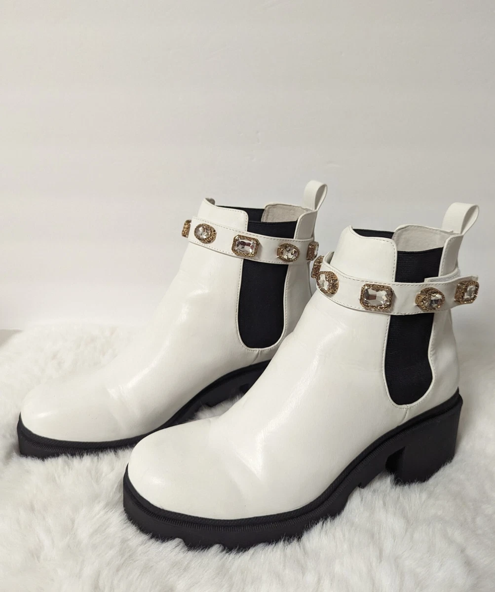 Steve Madden Size 9.5 White Amulet Boots GUC eBay