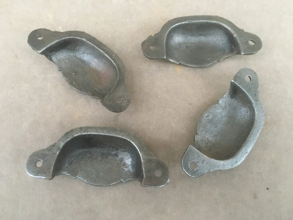 4 anciennes poignées coquilles / En fonte / Tiroirs / Quincaillerie - Photo 4/4