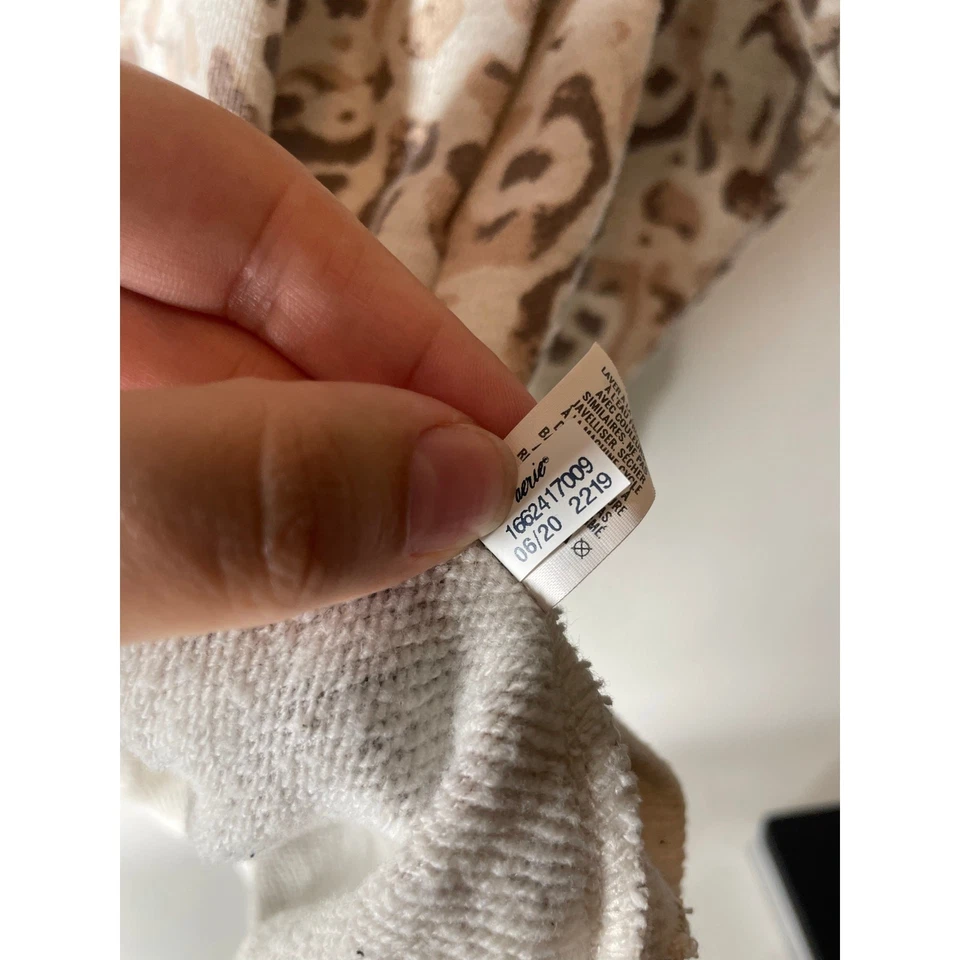 Aerie Leopard Print Oversized 1/4 Zip Pullover Sweatshirt Tan Brown Size Medium - Image 4 of 4