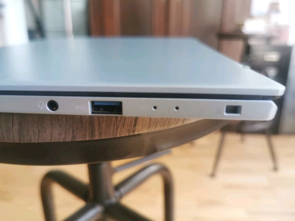 Acer Swift Edge 16 OLED, Ultraleichtes 16" Notebook, Blau, 16 GB, 1 TB SSD, 2024 - Bild 3 von 4