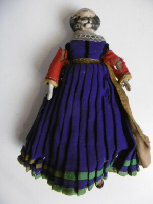 Poupée Ancienne Buste Porcelaine – Costume Traditionnel – 19 Cm – Collection