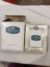 NIB ROYAL GALLERY SATIN WEDDING PHOTO ALBUM