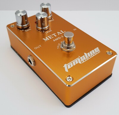 Neues AMD-1 Metall Verzerrung Tomsline Gitarren-Effekt-Pedal. UK Lager. GRATIS TUNER