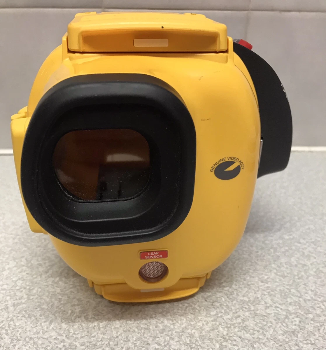 SONY SPK-TR1 HANDYCAM 8MM VIDEO 8 YELLOW SPLASH PROOF SPORTS HOUSING PACK
