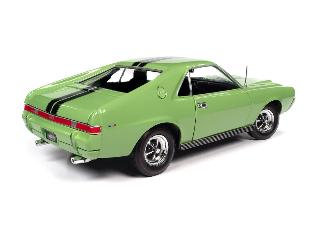 Auto World AMERICAN MUSCLE 1969 AMC AMX HARDTOP 1:18 GREEN