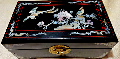 Black Lacquer Chinese Jewelry Box w/Enlaid Mother of Pearl 9 3/8" x 5 1/2" x 4"