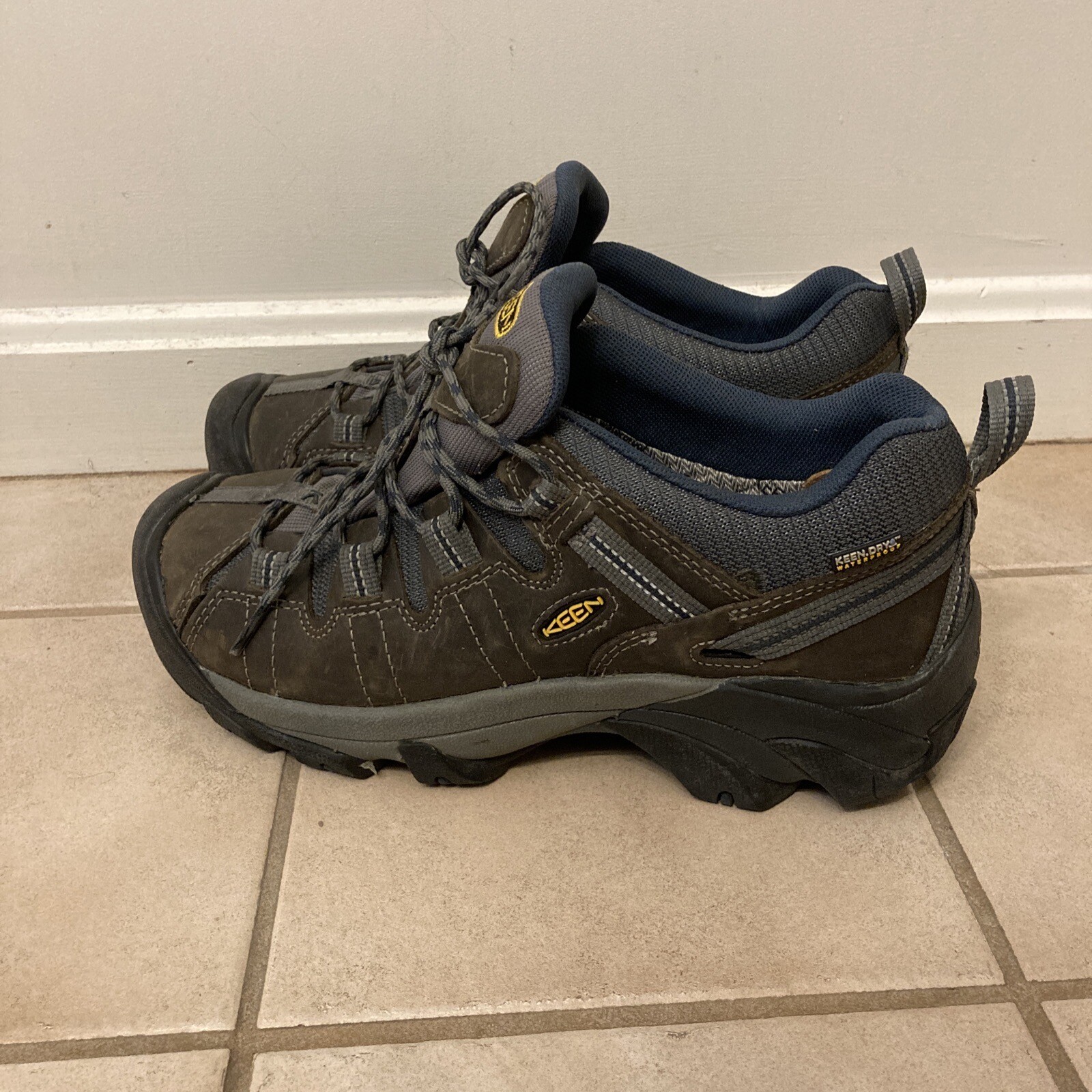 Scarpe da trekking Keen stivali 1002363 uomo taglia US 9 marroni ottime $145