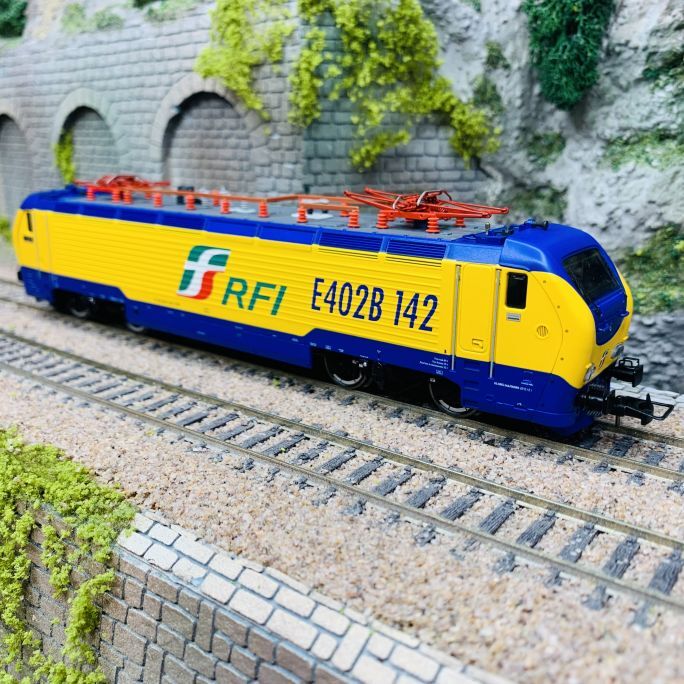 Locomotive électrique E402B FS HO train miniature digital son