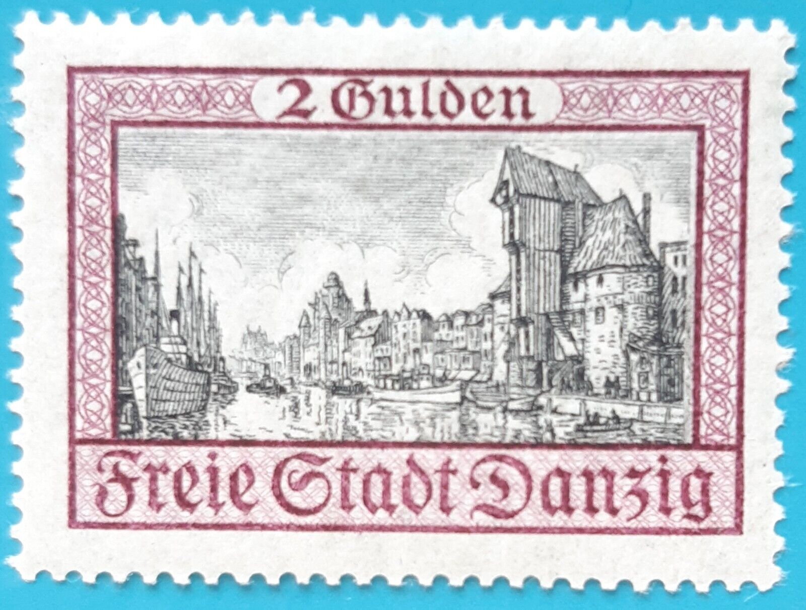 Foto 1 di 2