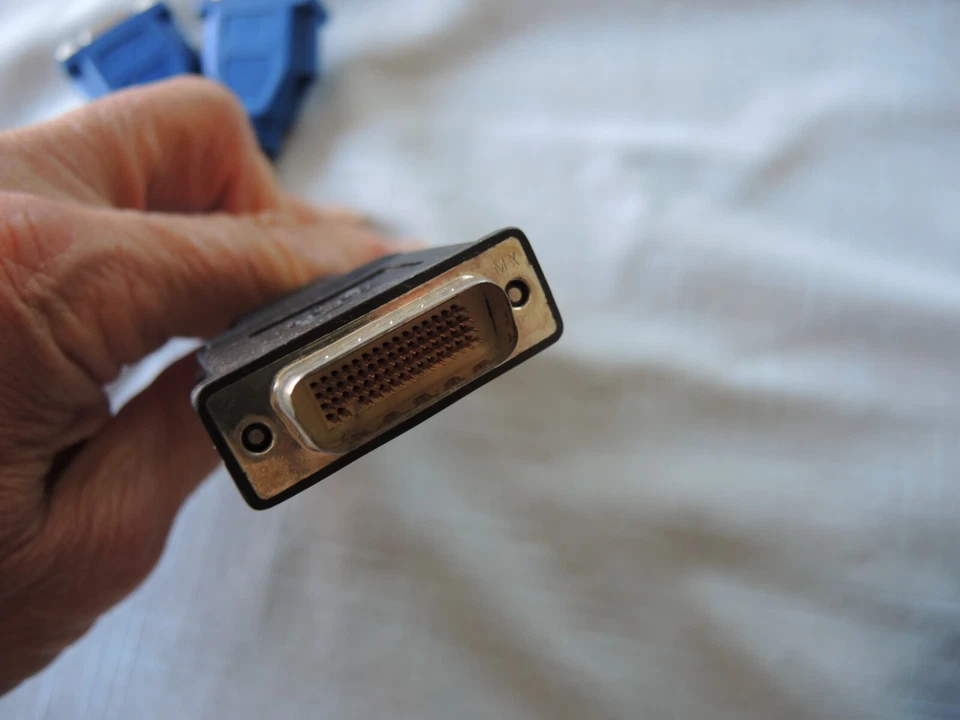 MOLEX Dell HP DP/N 0G9438 VIDEO CARD SPLITTER CABLE DMS-59 TO DUAL VGA CABLE - Image 2 of 4