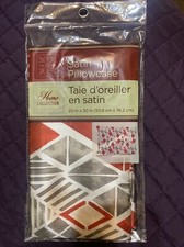 Home Collection Satin Pillowcase in Dark Pink/Grays/White