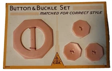 Le Chic Peach Pink Button And Buckle Set On Original Card Matched New VTG 1933 