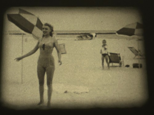 PERILS OF THE WILD / ZIPPY THE CHIMP - 2 x 200FT B/W - STANDARD 8MM FILM -CASTLE - Bild 19 von 24